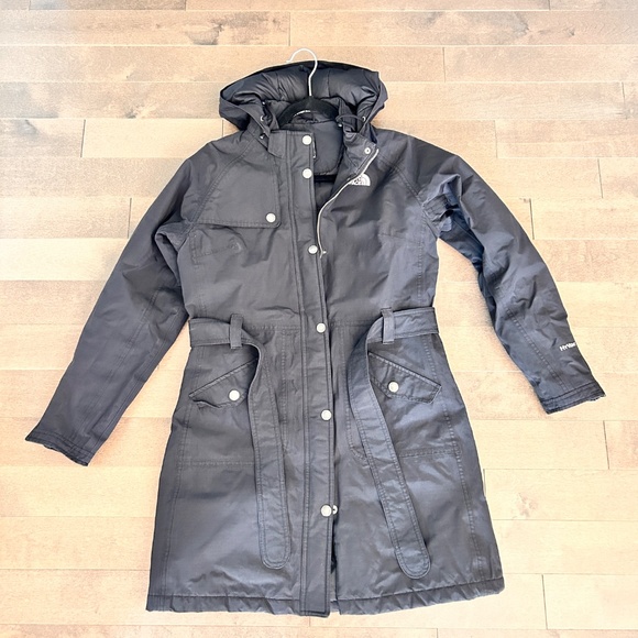 The North Face Women’s HyVent Rain Trench Coat - Picture 2 of 16
